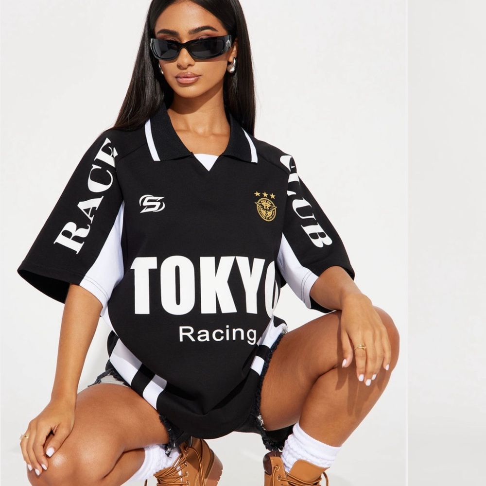 Fashion Nova Black and White Short Sleeve Tee